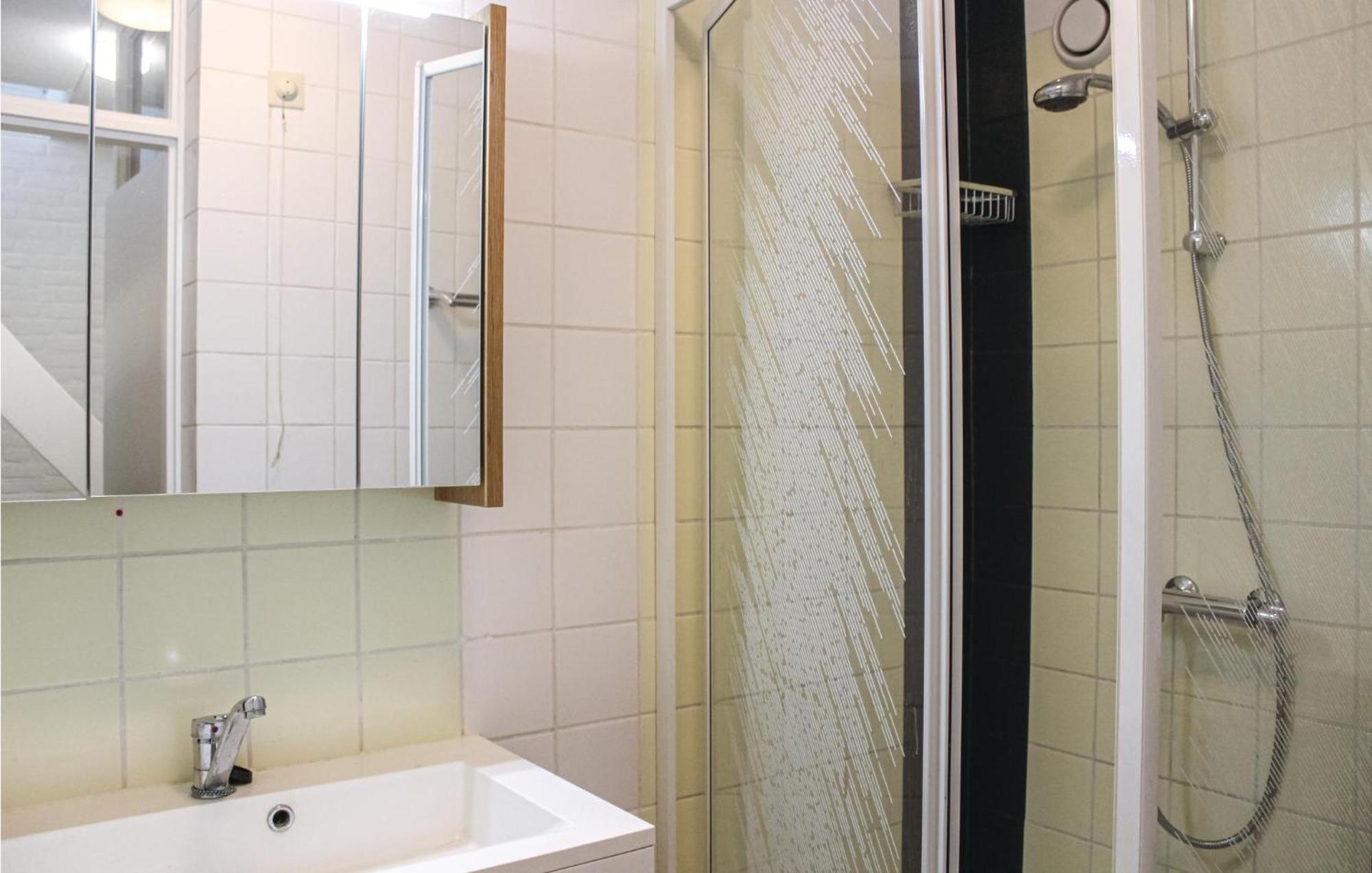 2 Bedroom Lovely Home In Броунисе Екстериор снимка